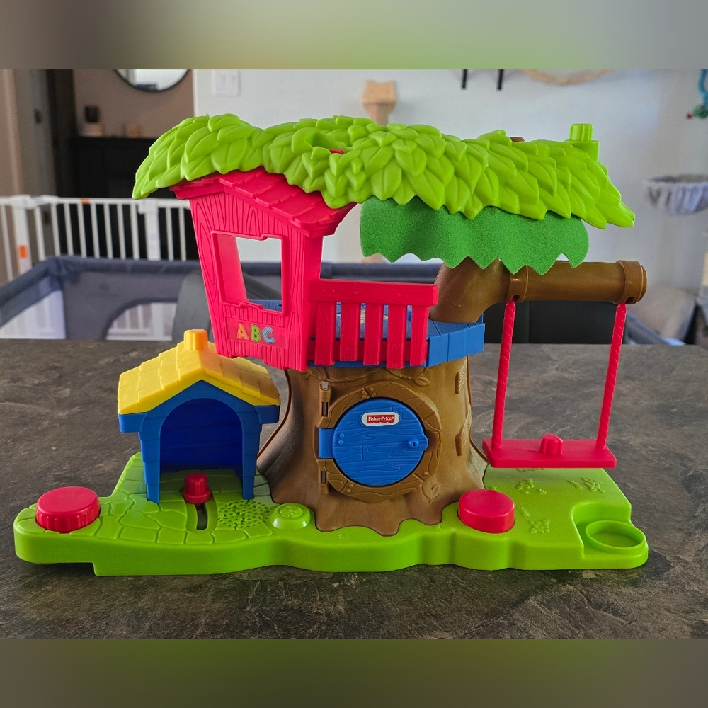 Fisher-Price Little People Swing & Share Treehouse